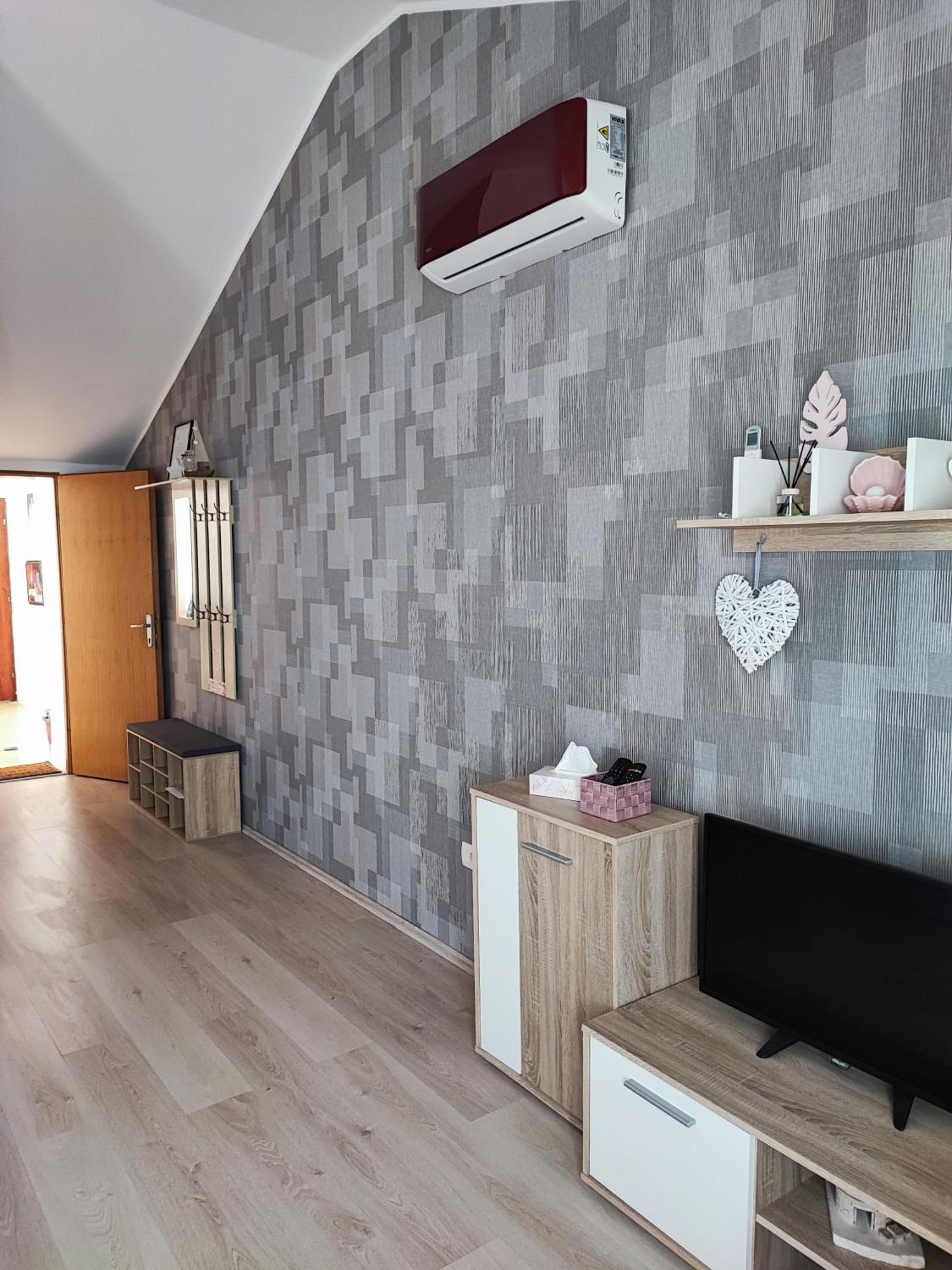Nika Apartma *